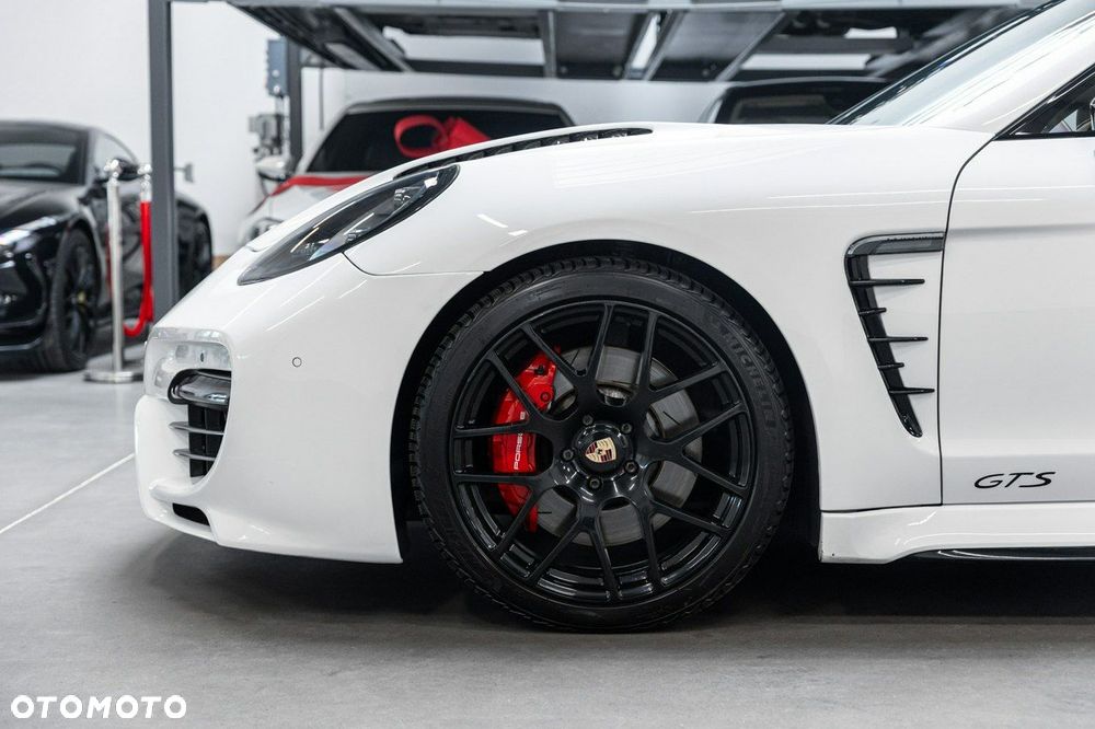 Porsche Panamera - 24