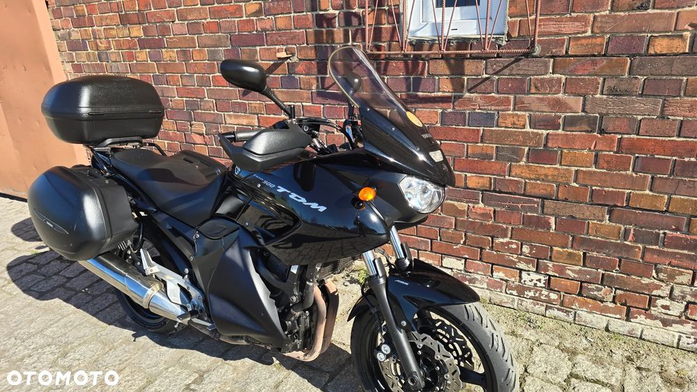 Yamaha TDM - 28