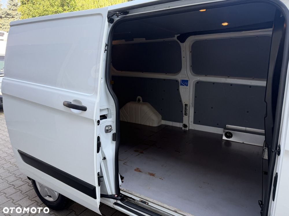 Ford Transit Custom - 23