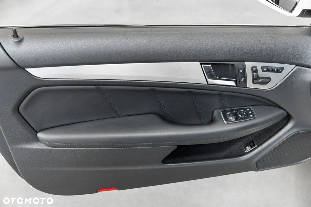 Mercedes-Benz Klasa C - 38