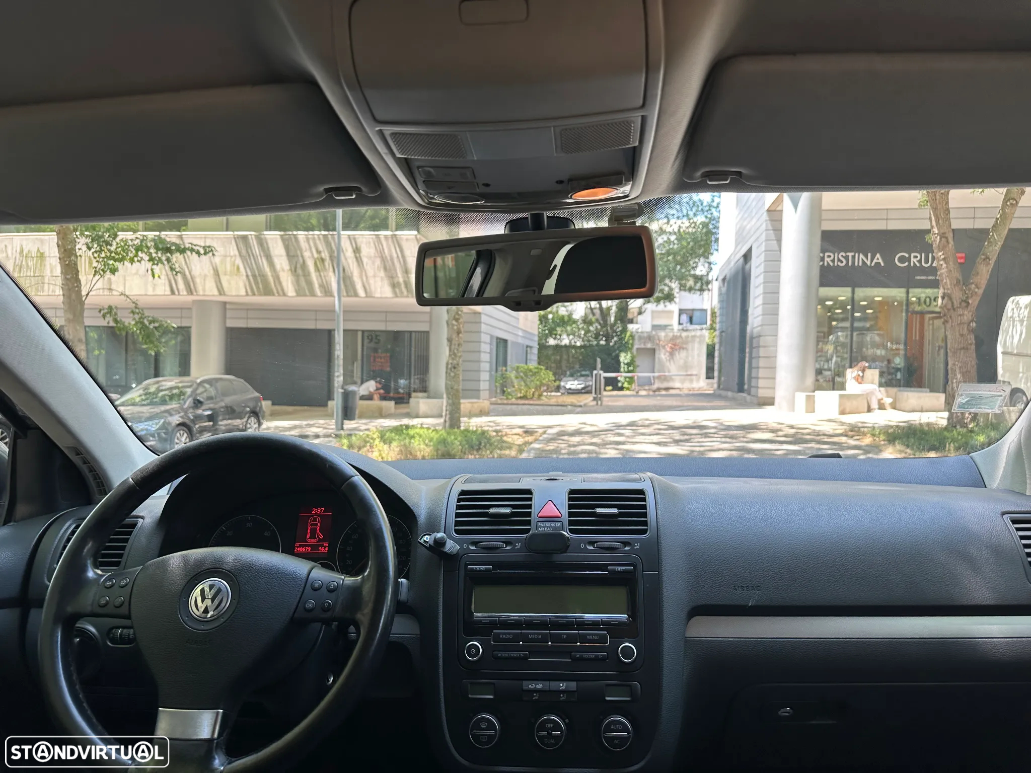 VW Golf Variant 2.0 TDi Confortline - 23