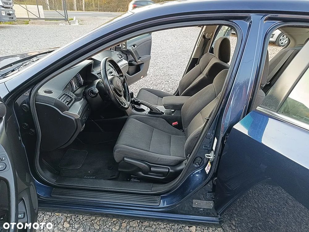 Honda Accord 2.2i-DETC Executive - 9