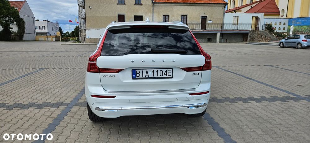 Volvo XC 60 B5 B AWD Plus Bright - 12
