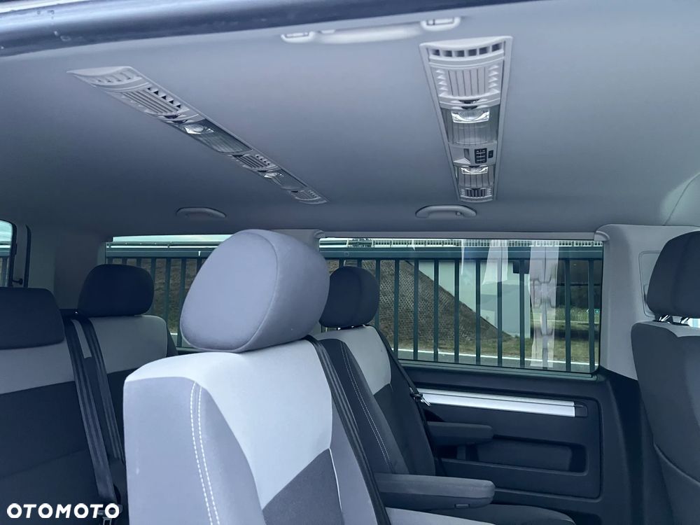 Volkswagen Multivan - 13