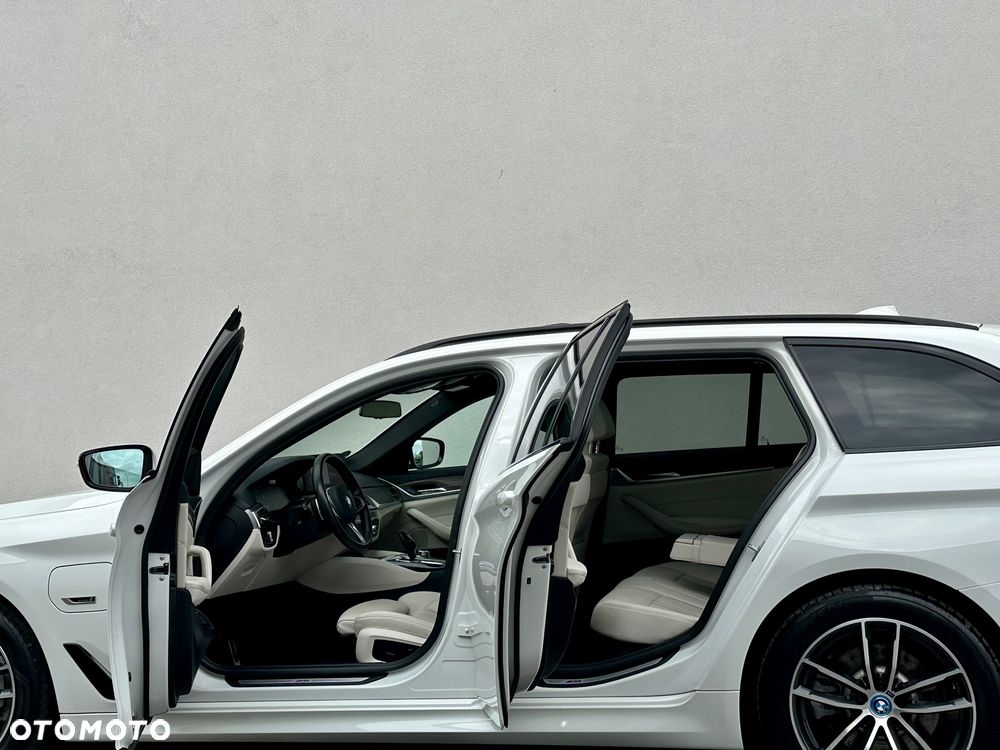 BMW Seria 5 530e M Sport sport - 16