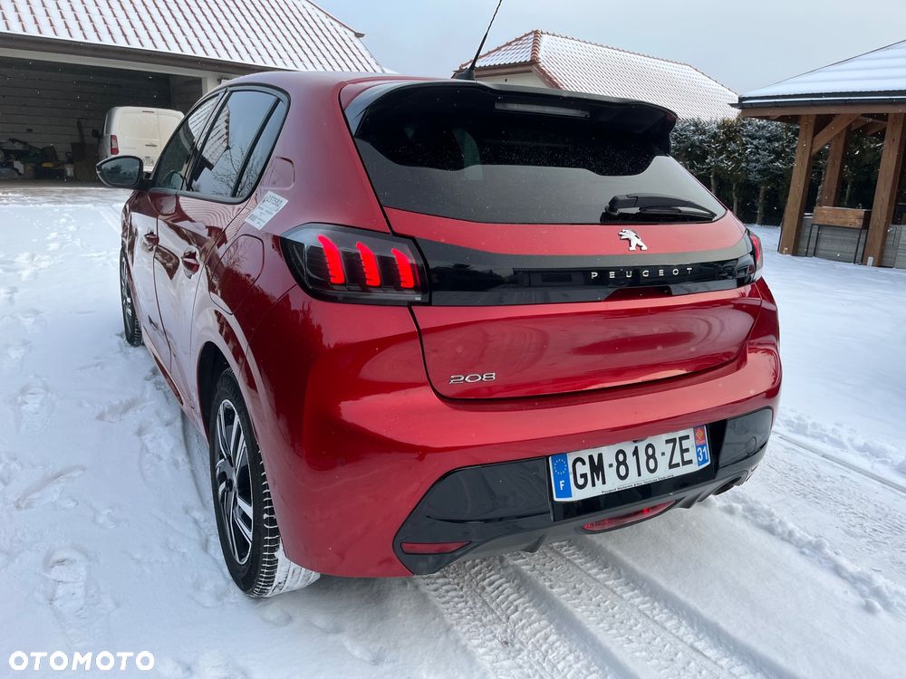 Peugeot 208 PureTech 100 EAT8 Allure - 4