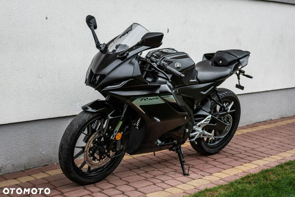 Yamaha YZF - 6
