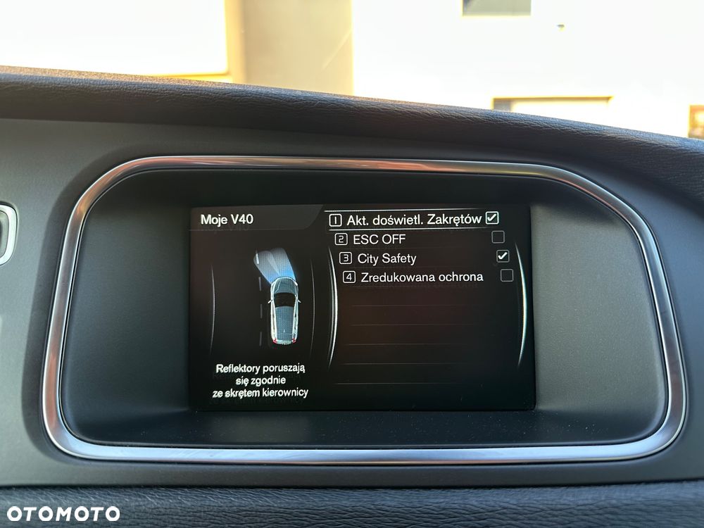 Volvo V40 D4 Inscription - 36