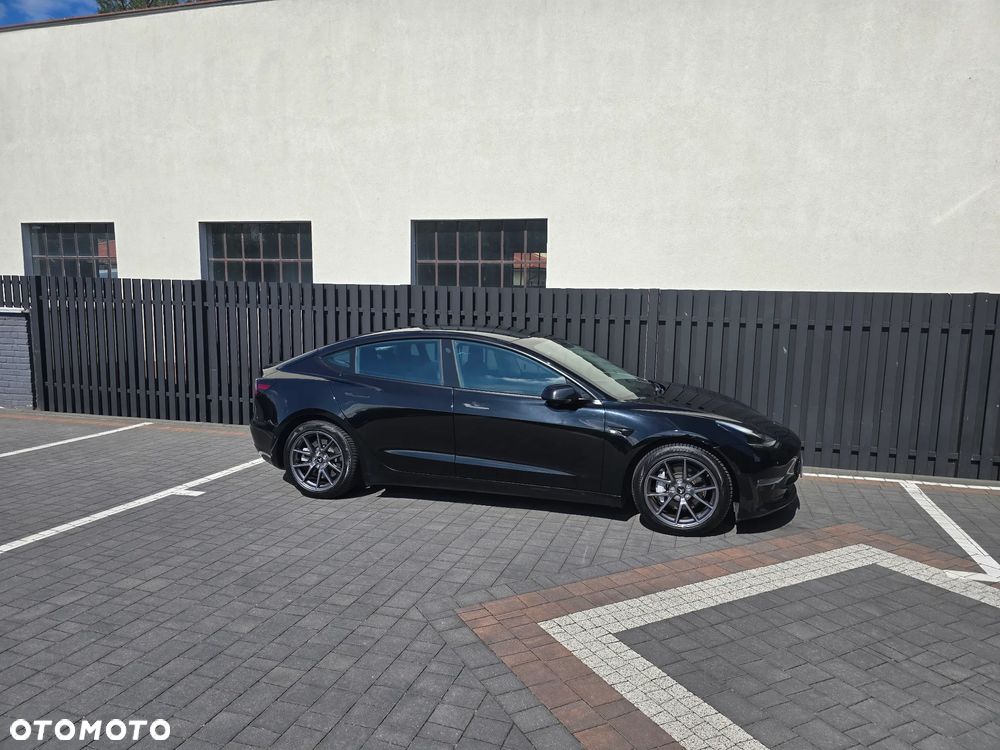Tesla Model 3 Long Range AWD - 2