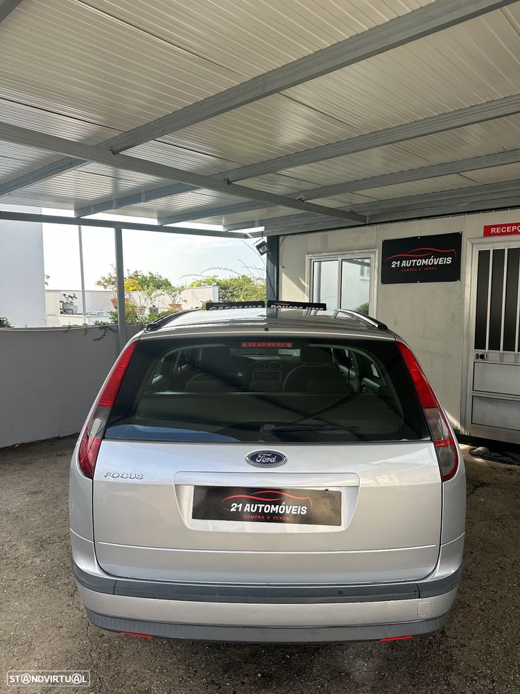 Ford Focus SW 1.4 Zetec - 11
