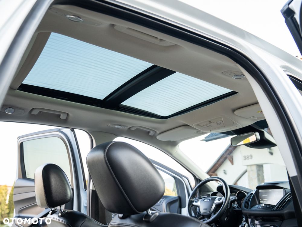 Ford Kuga 2.0 TDCi 2x4 Titanium - 27