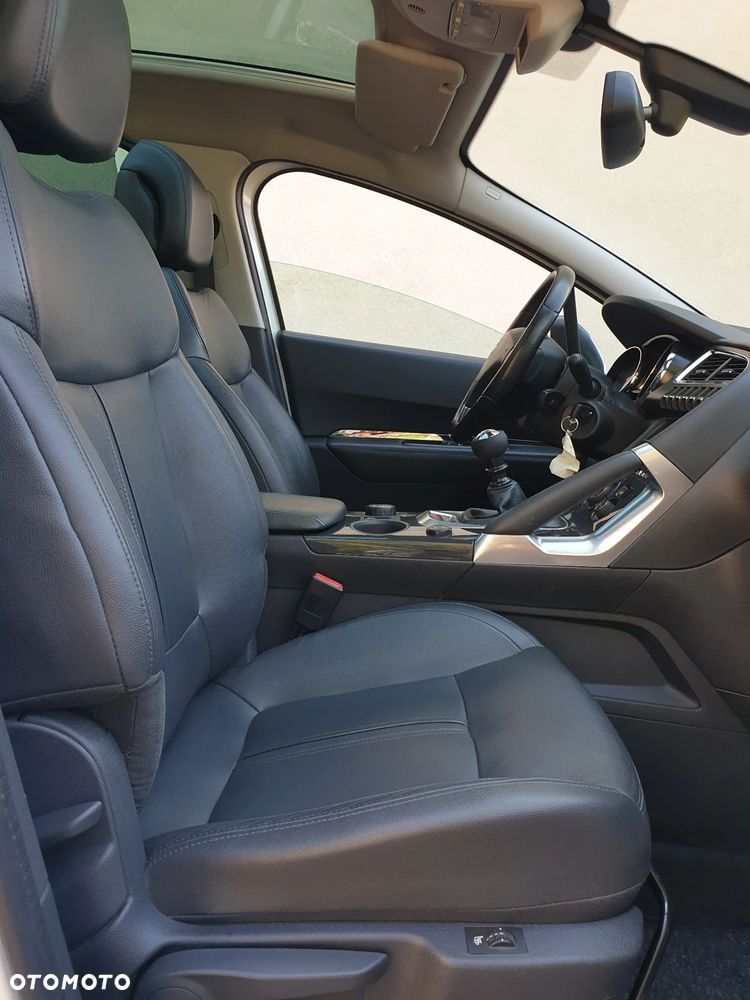Peugeot 3008 HDi 150 Allure - 32