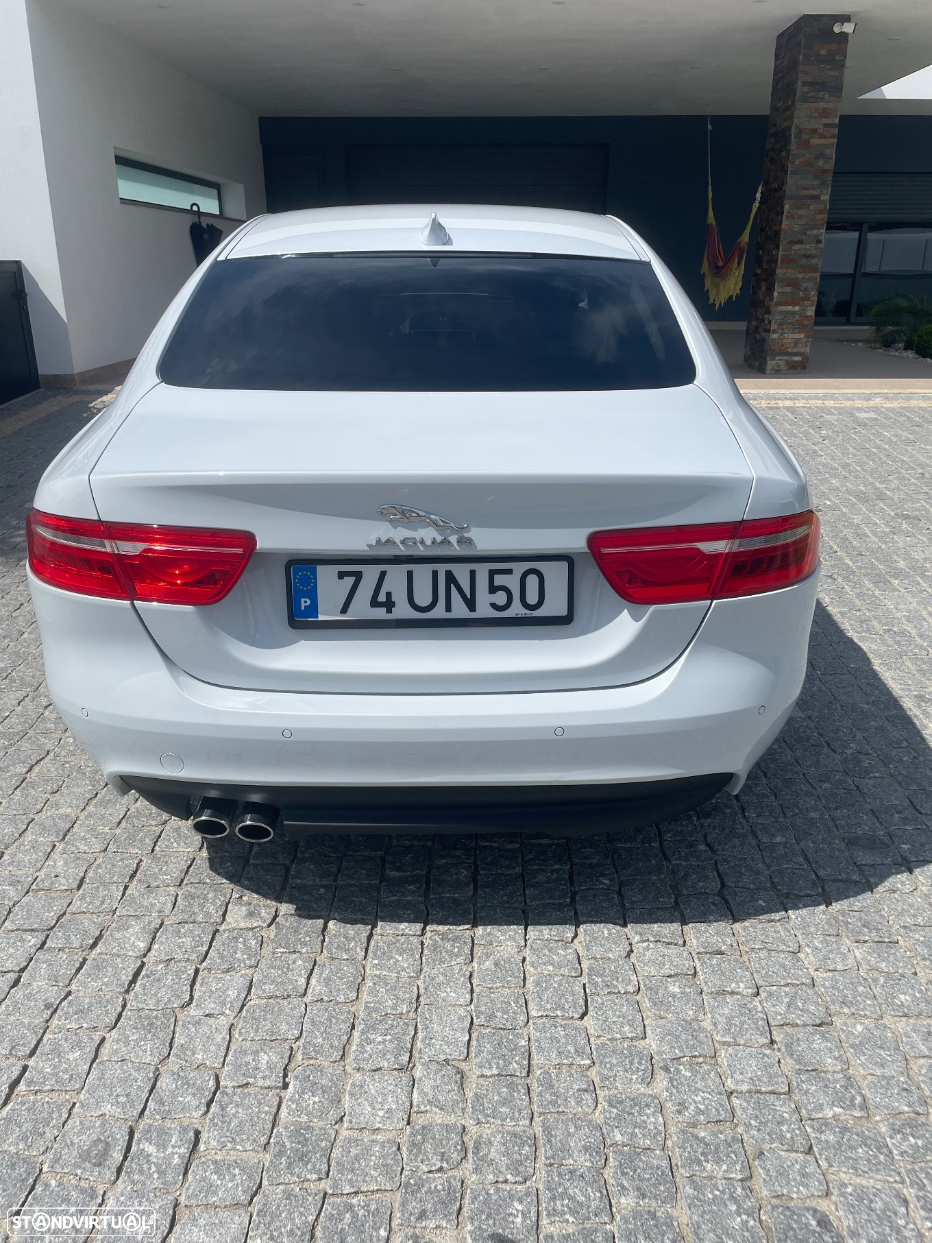 Jaguar XE 2.0 D Prestige Aut. - 4