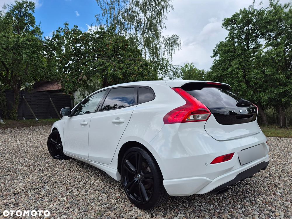 Volvo V40 D2 Drive-E R-Design Momentum - 6