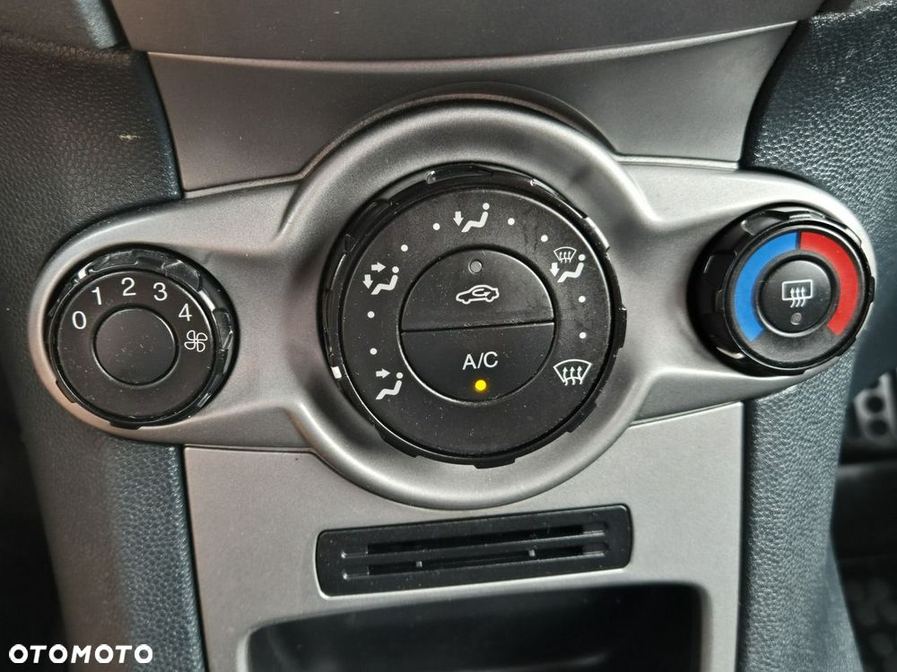 Ford Fiesta 1.25 Trend - 18