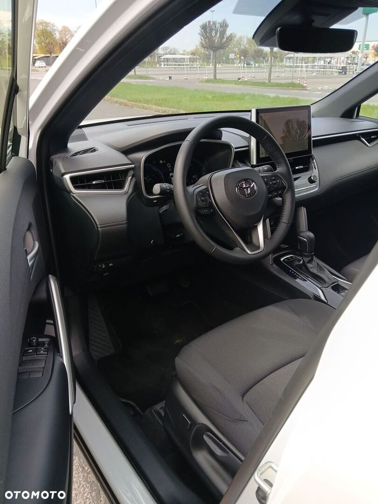 Toyota Corolla Cross - 18