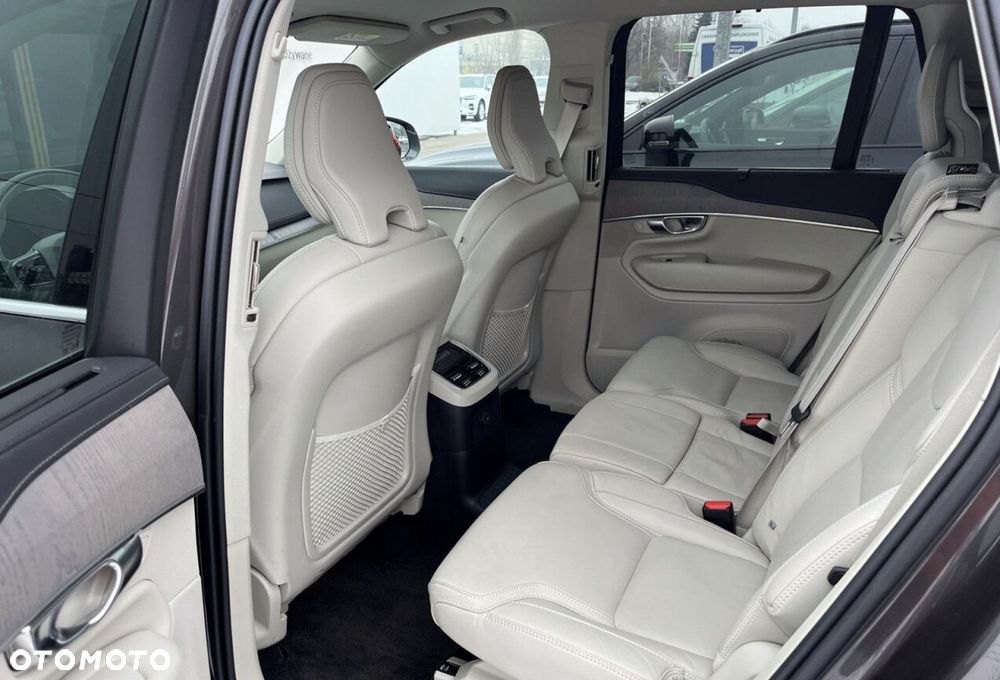 Volvo XC 90 - 11