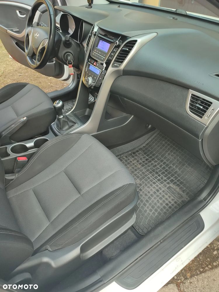 Hyundai i30 1.4 Comfort - 11