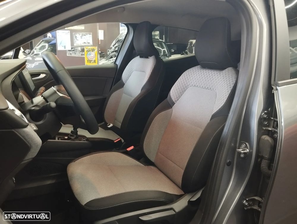 Renault Clio 1.0 TCe Evolution Bi-Fuel - 17
