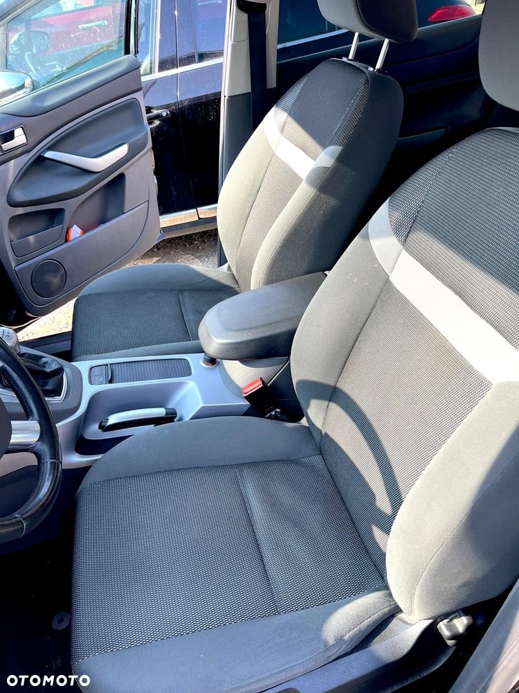 Ford Kuga 2.0 TDCi 4x4 Champions Edition - 31