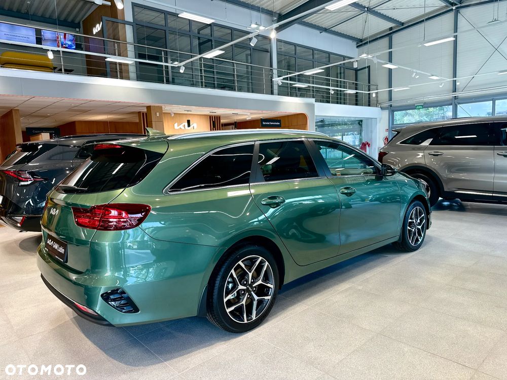Kia Ceed - 4