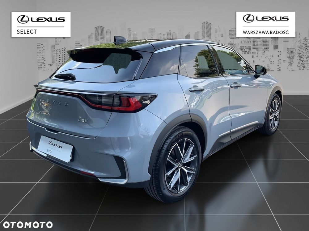 Lexus LBX 1.5 Hybrid Cool - 2