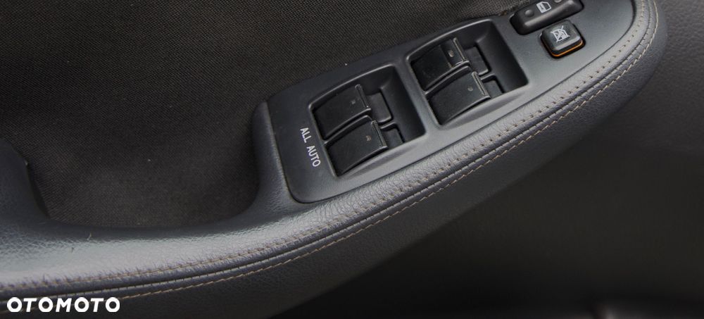 Toyota Avensis 2.0 VVT-i Team - 14