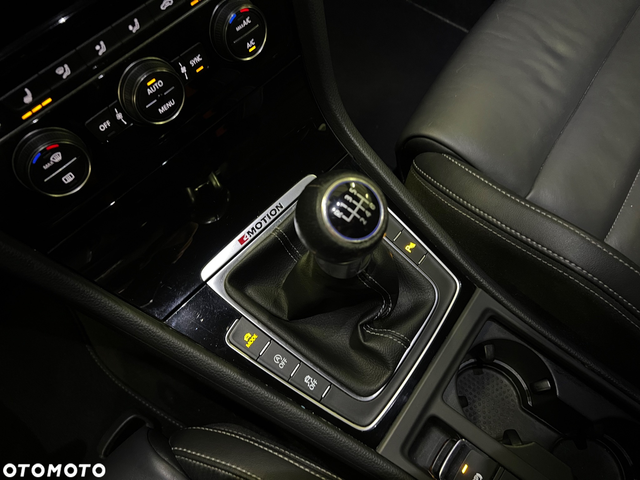 Volkswagen Golf R 4Motion (BlueMotion Technology) - 28