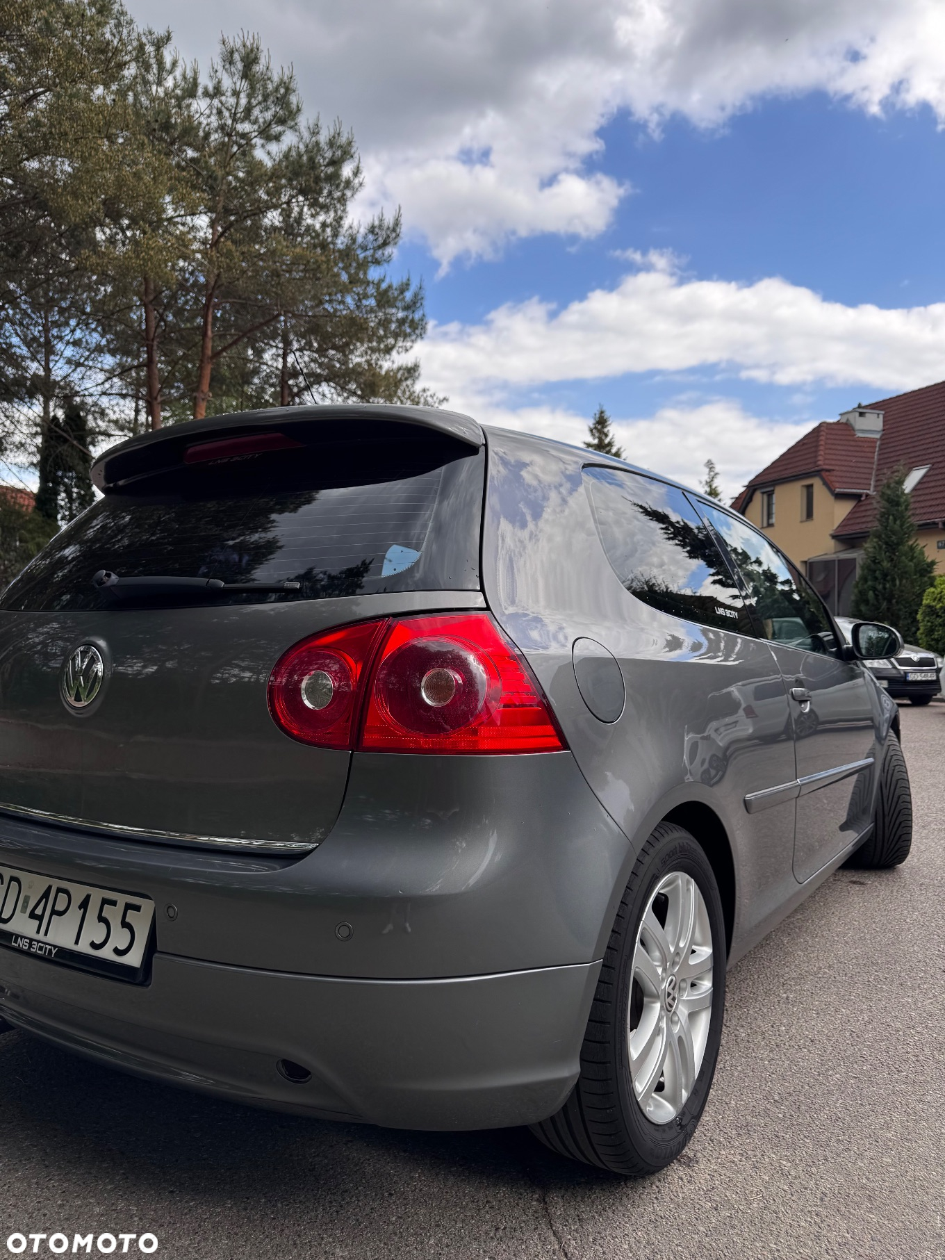 Volkswagen Golf - 5