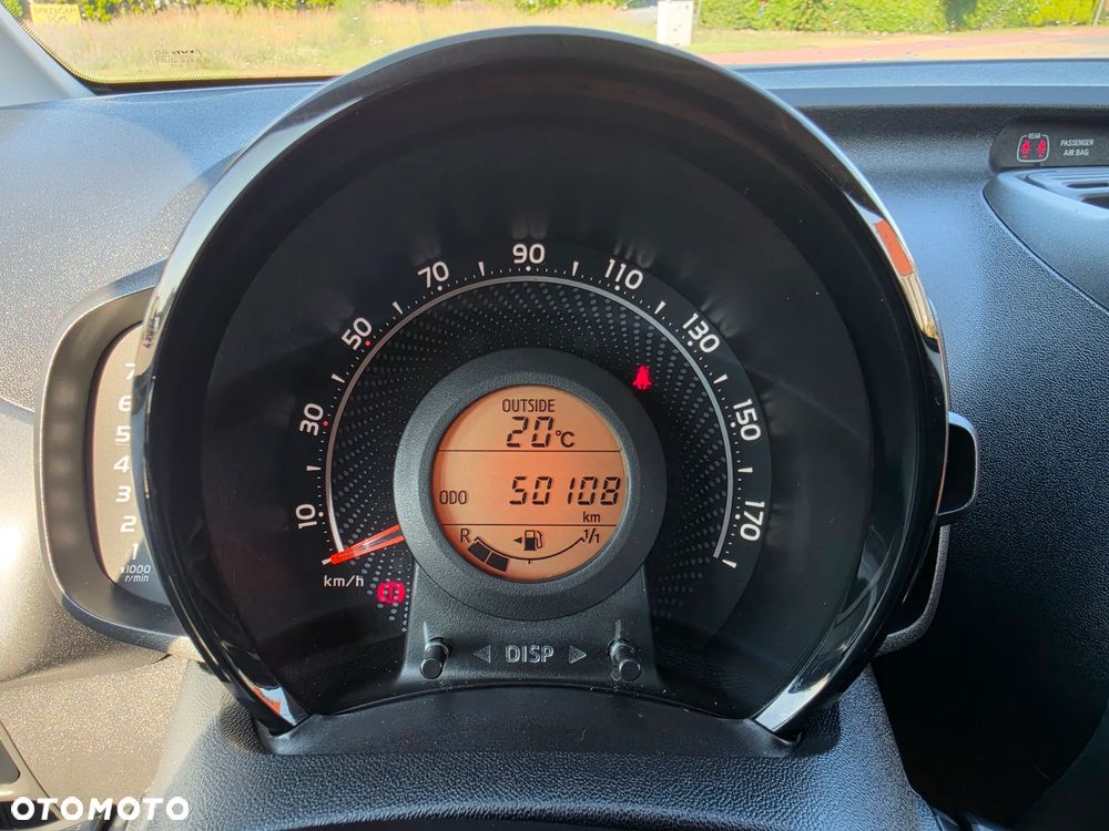 Toyota Aygo x-play - 28