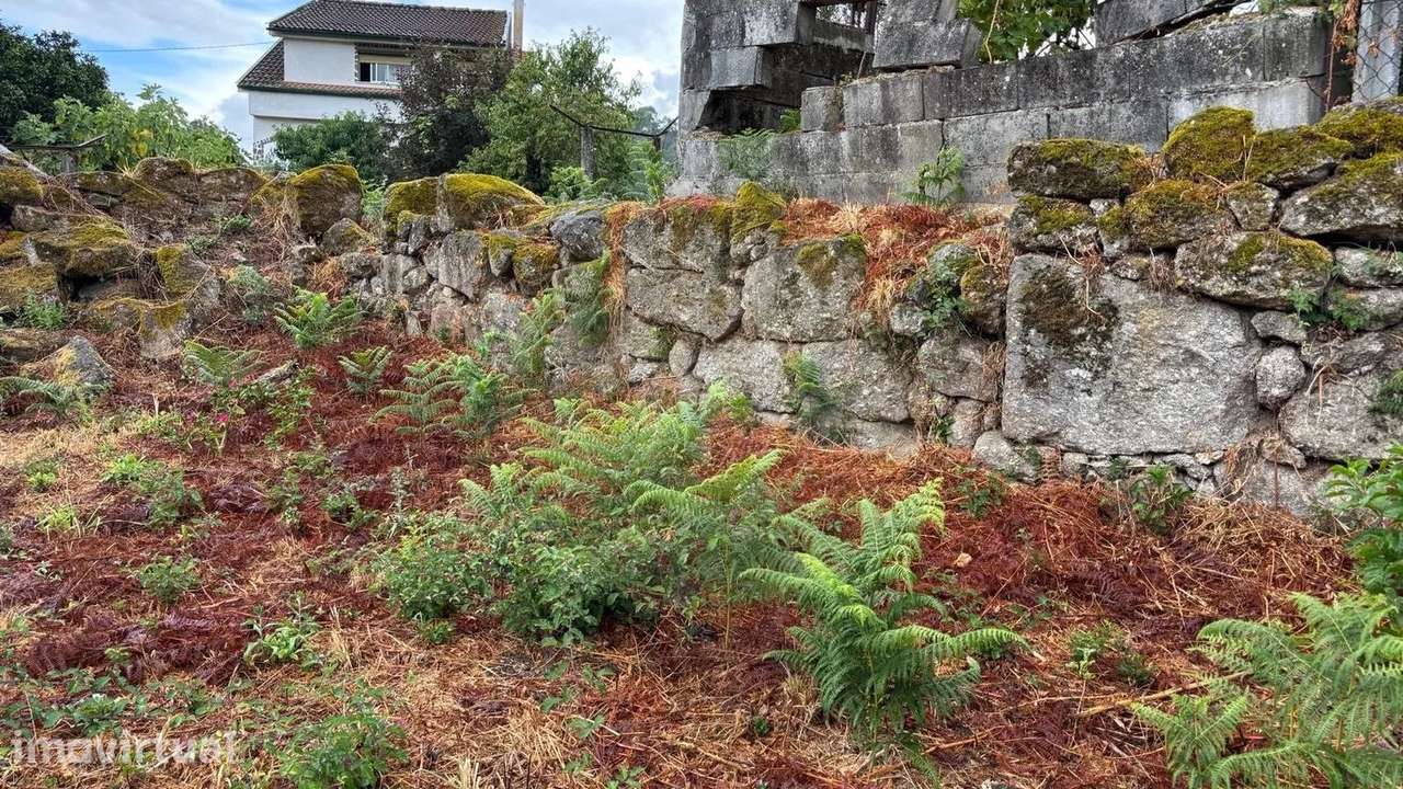 Terreno Urbano 369 m² em Santar, Arcos de Valdevez - Grande imagem: 5/14