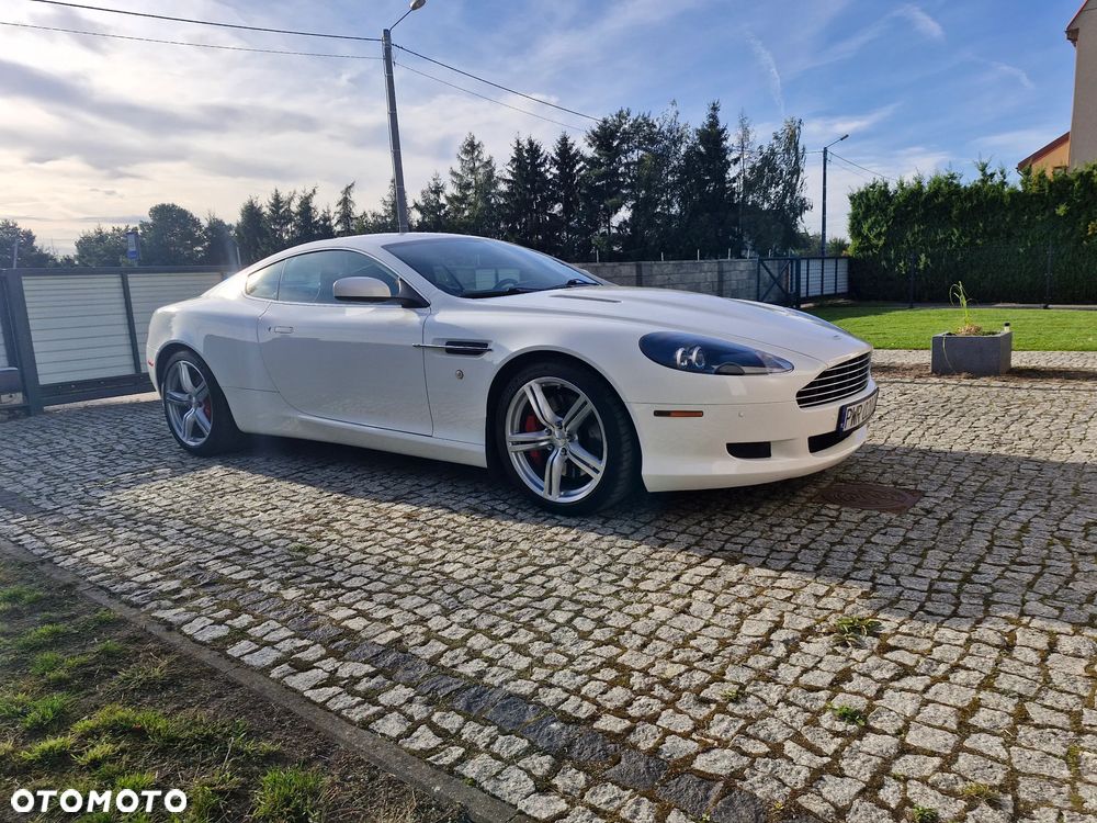 Aston Martin DB9 Touchtronic II - 1