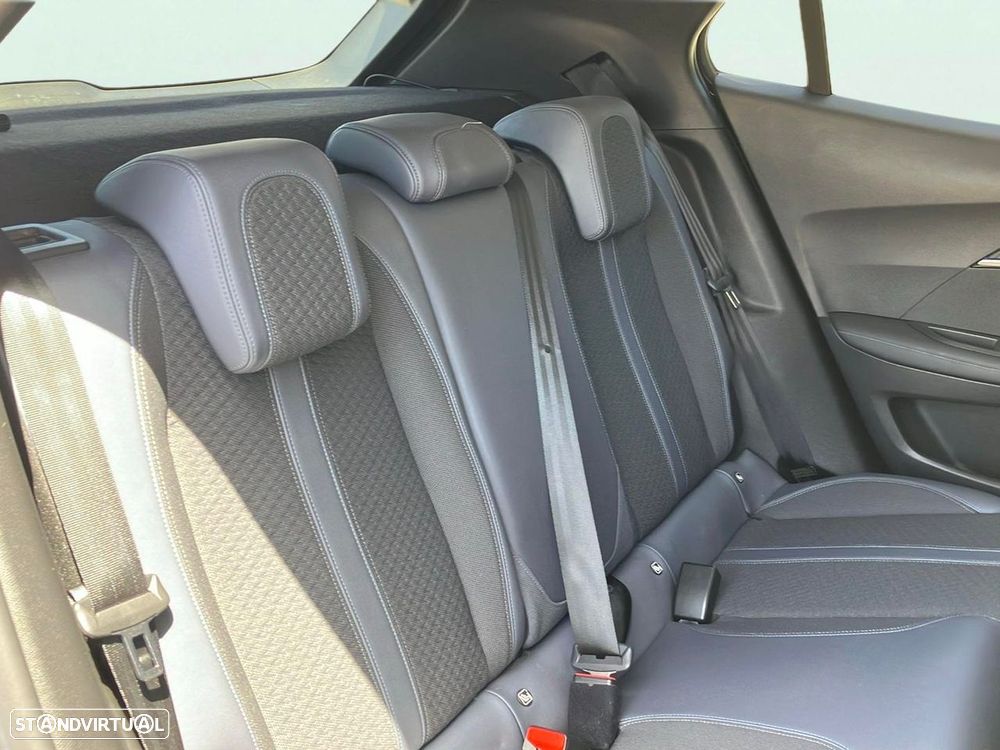 Peugeot 2008 1.5 BlueHDi Allure EAT8 - 16