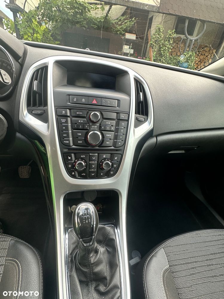 Opel Astra 1.4 T Cosmo - 13