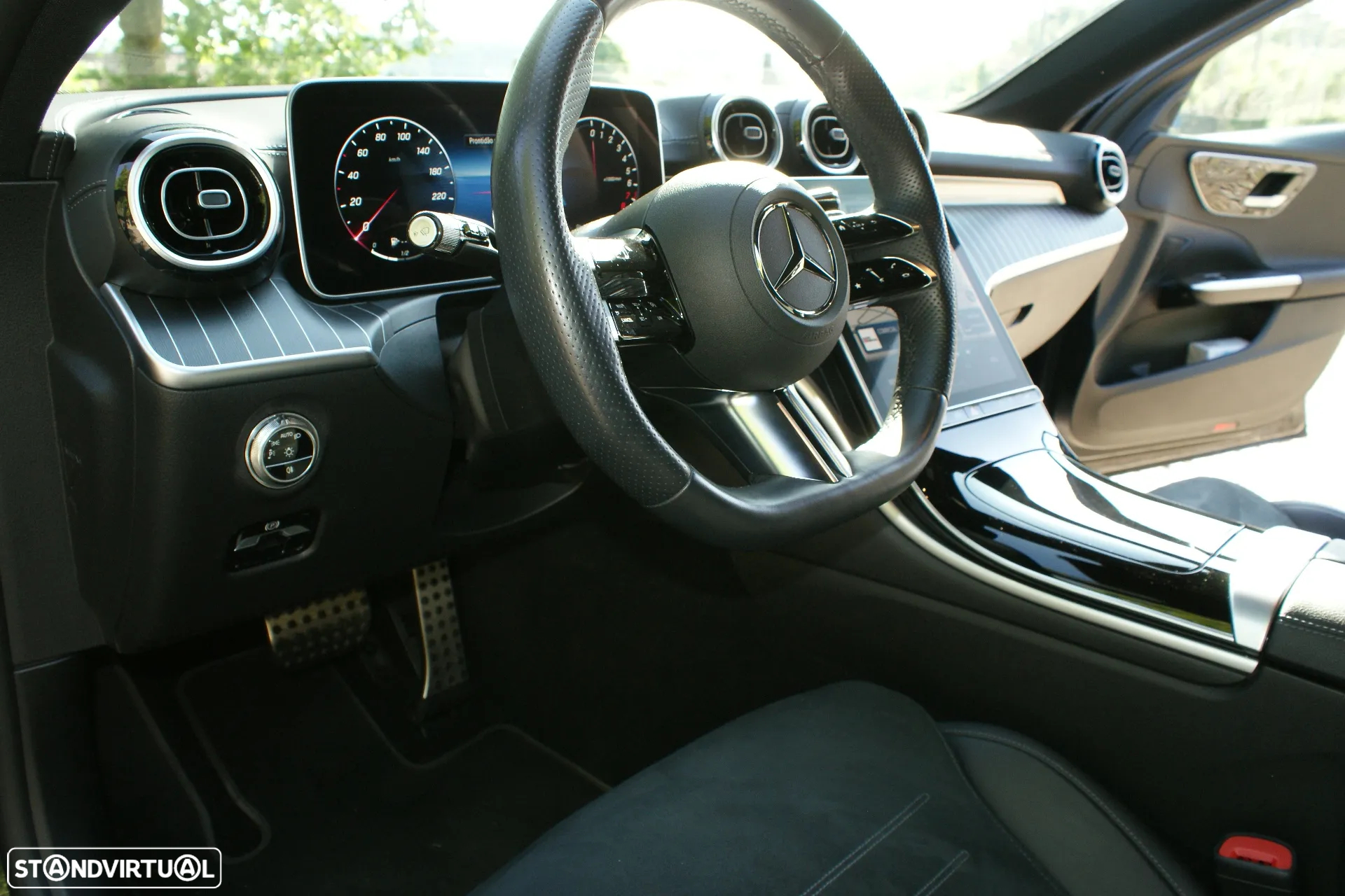 Mercedes-Benz C 300 e AMG Line - 20