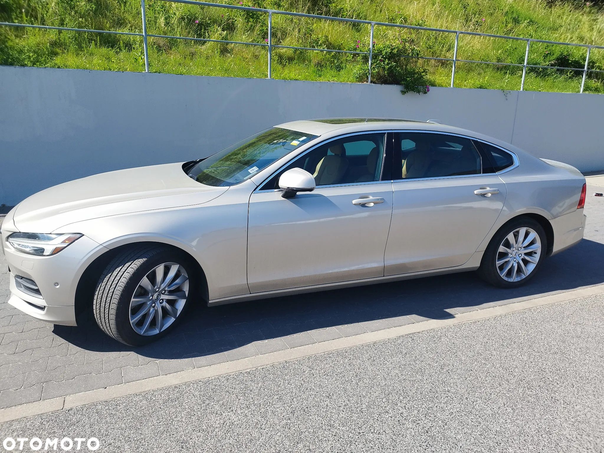 Volvo S90 T6 AWD Momentum - 1