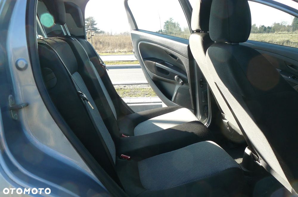 Fiat Grande Punto - 22