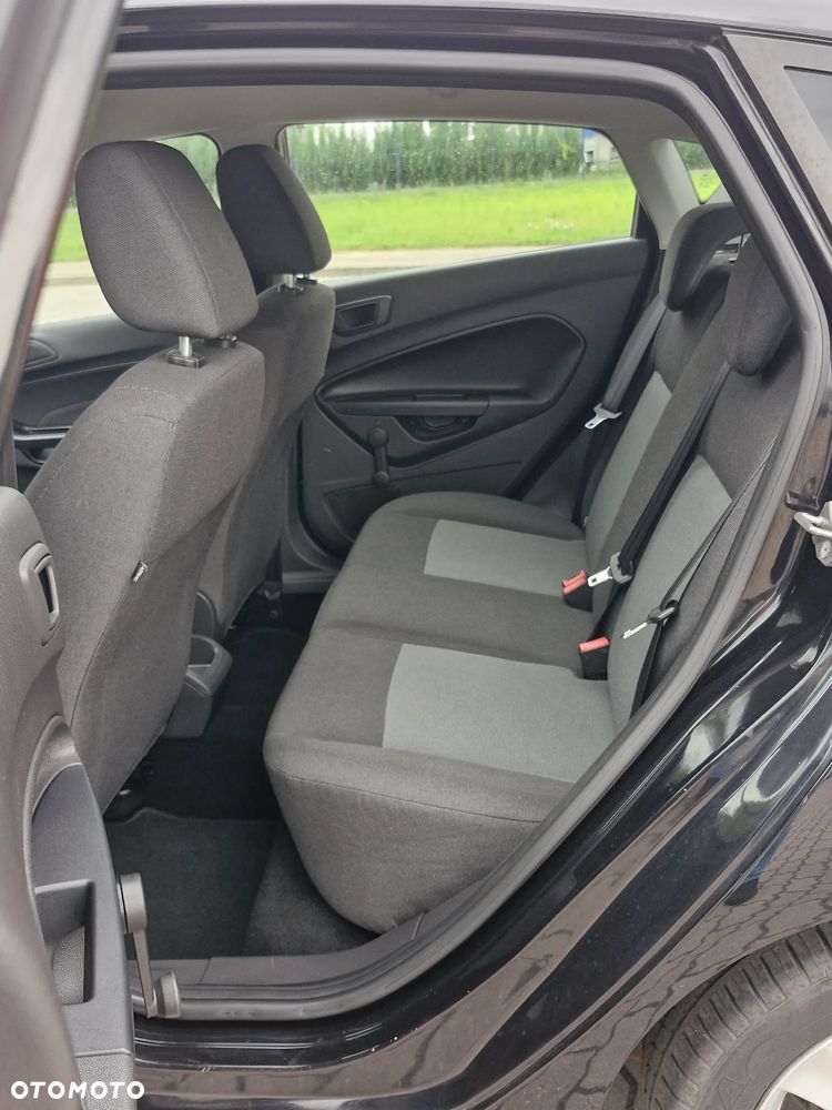 Ford Fiesta 1.25 Titanium EU5 - 23