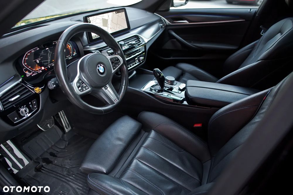 BMW Seria 5 520d M Sport Edition - 10