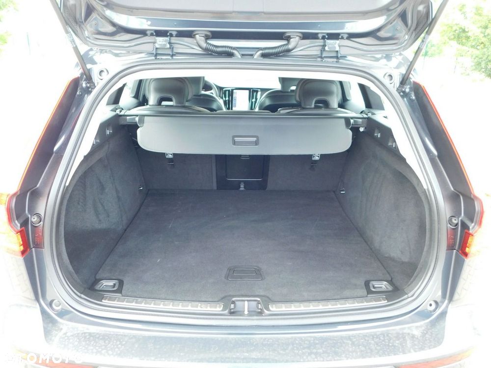 Volvo V60 D3 Momentum Pro - 20