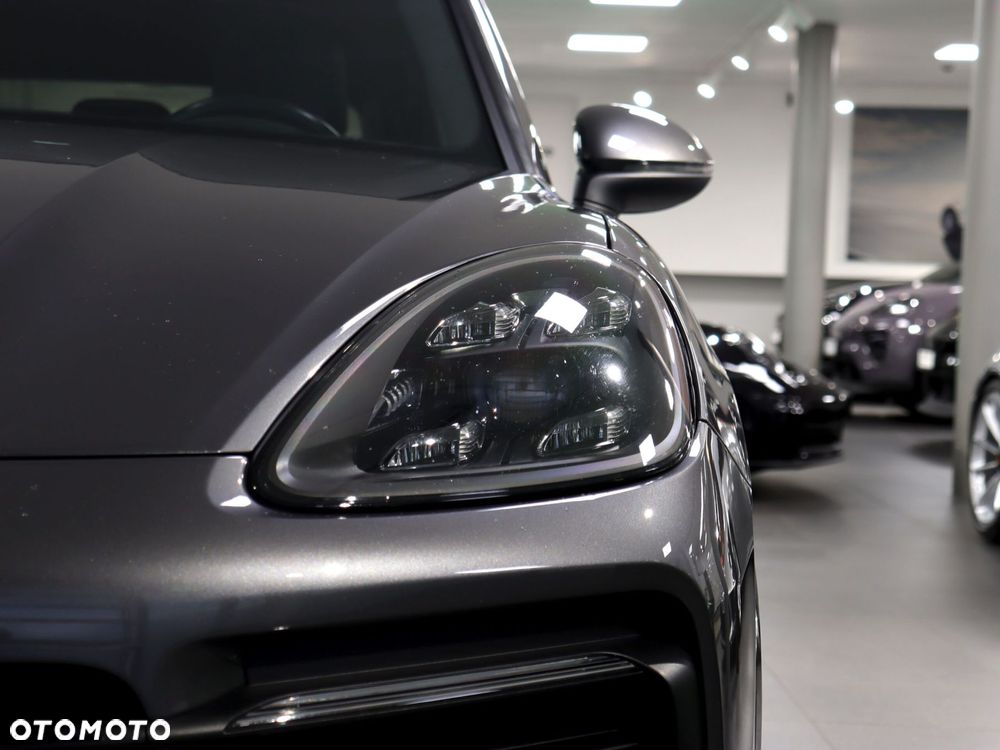 Porsche Cayenne - 9