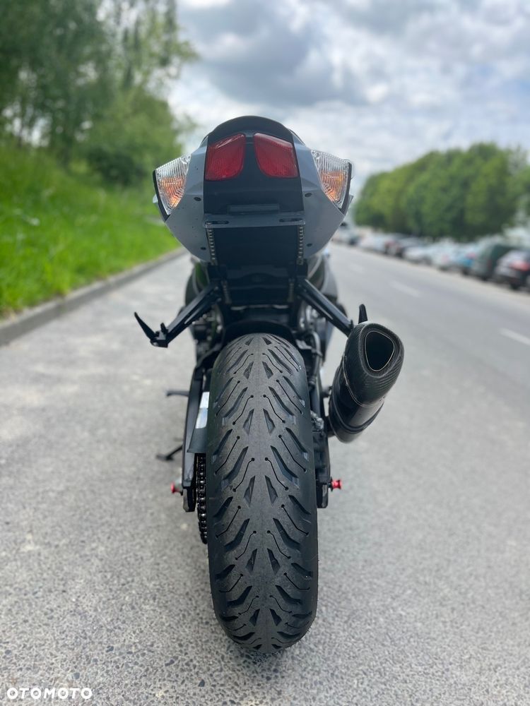 Suzuki GSX-R - 5