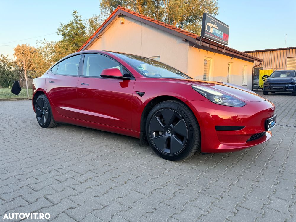 Tesla Model 3 - 5