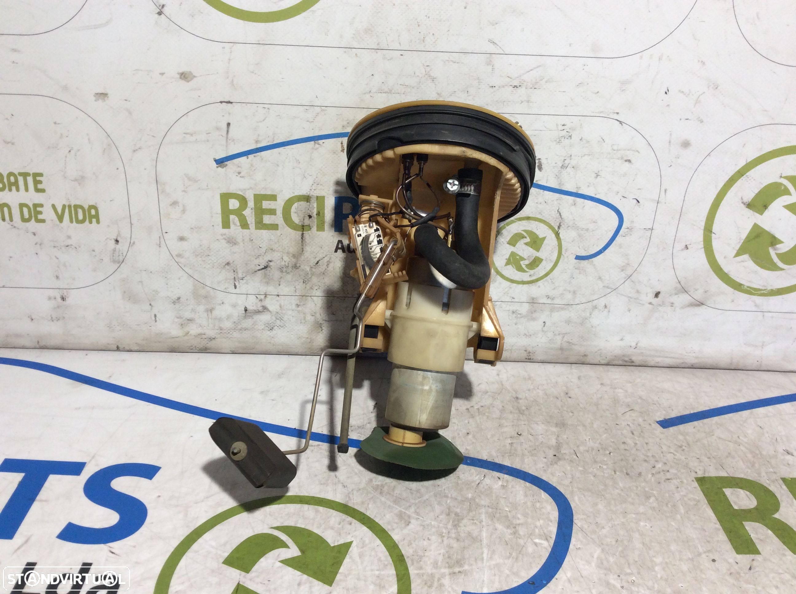 Bomba de combustível BMW 316i - 1