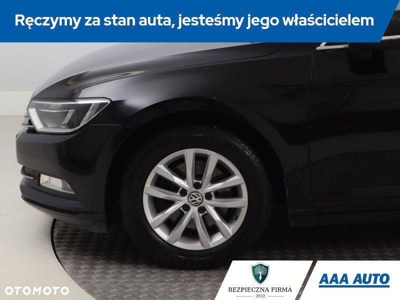 Volkswagen Passat - 17