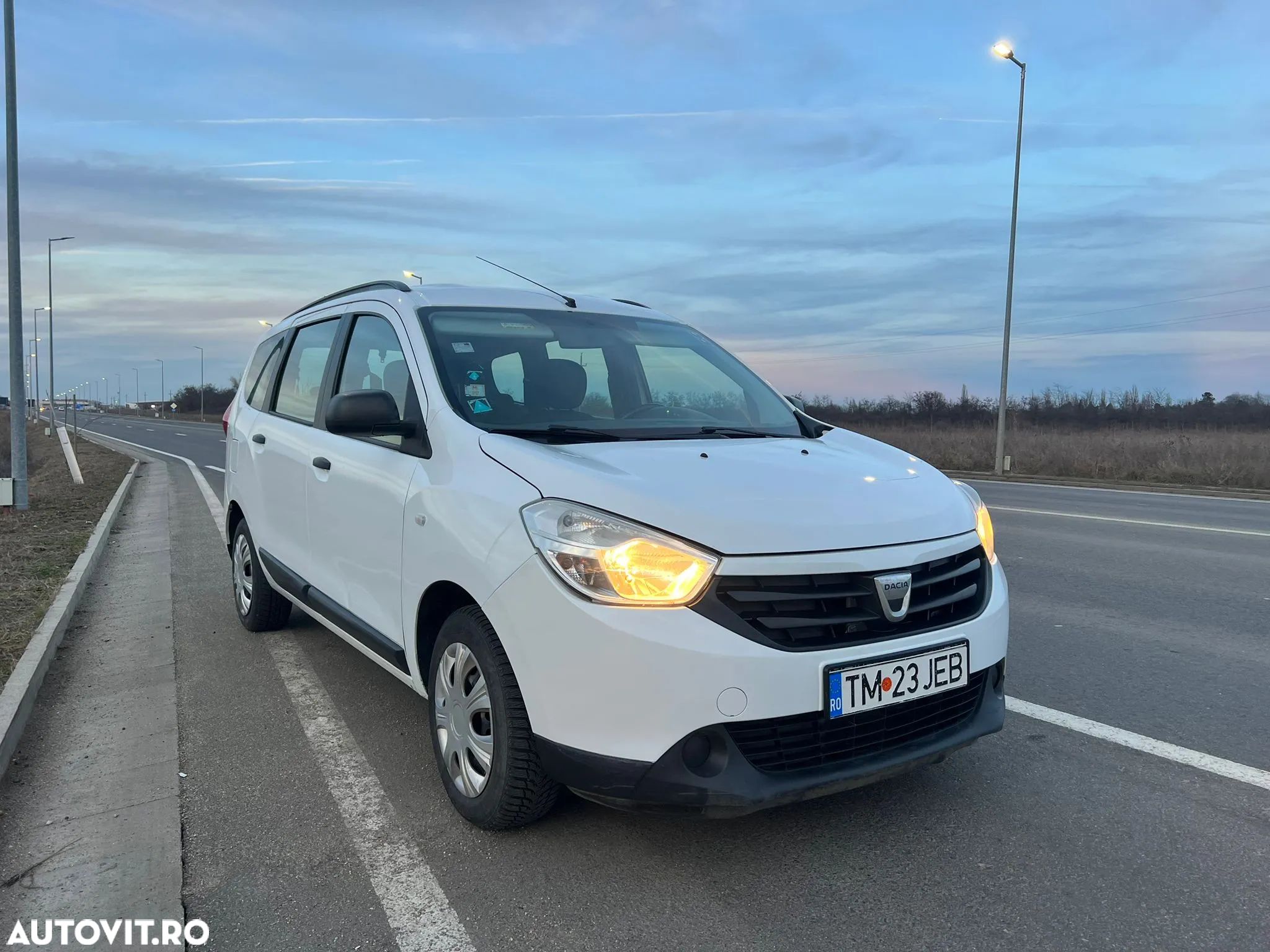 Dacia Lodgy 1.6 102 CP Ambiance - 1