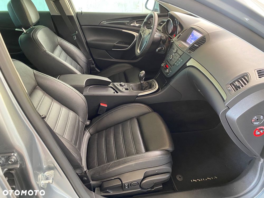 Opel Insignia - 11