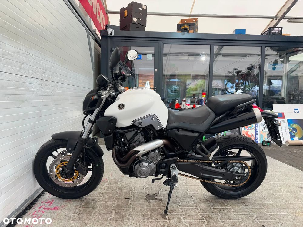 Yamaha MT - 7