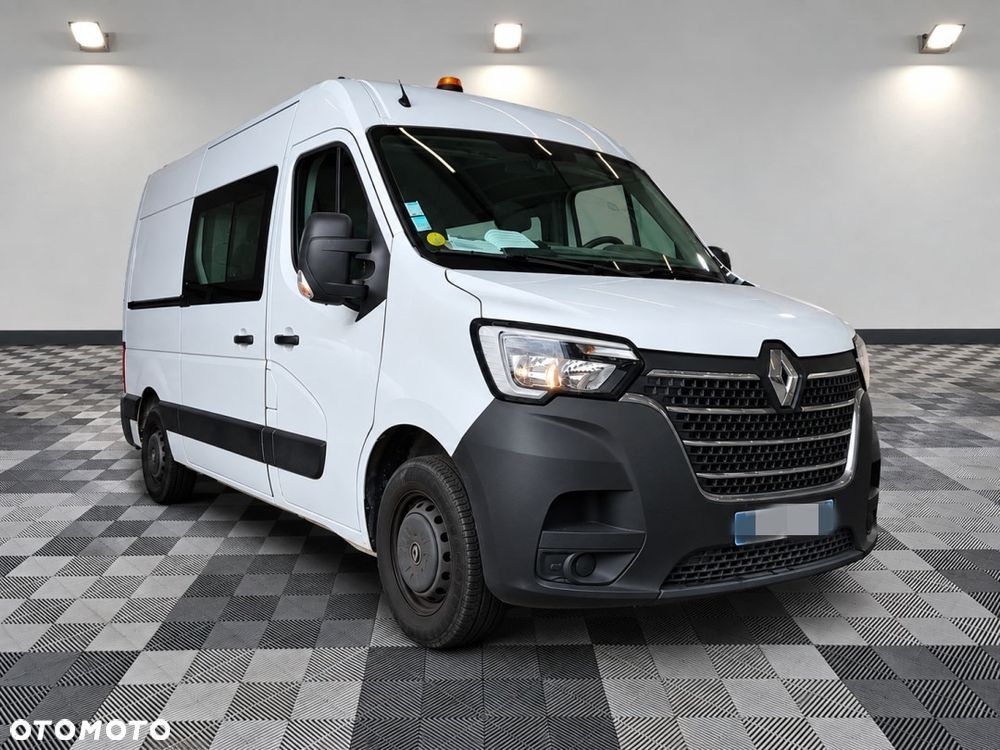 Renault Master L2H2 Doka 7 Osób * Auto Kupione w ASO Renault * Gwarancja  * Wzmocniony DMC 3.5t  *  2,3 135Km * Bardzo oszczędny i dynamiczny silnik * 6-cio Stopniowa Skrzynia Biegów * System Extended Grip *  Lusterko Wide View * Kamera cofania * Parktronik * Minibar * Klimatyzacja* Tempomat * GPS * MP3 * Bluetooth * USB * Hak Holowniczy * - 3