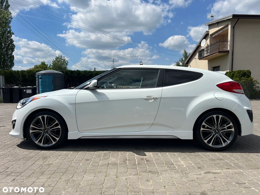 Hyundai Veloster - 28